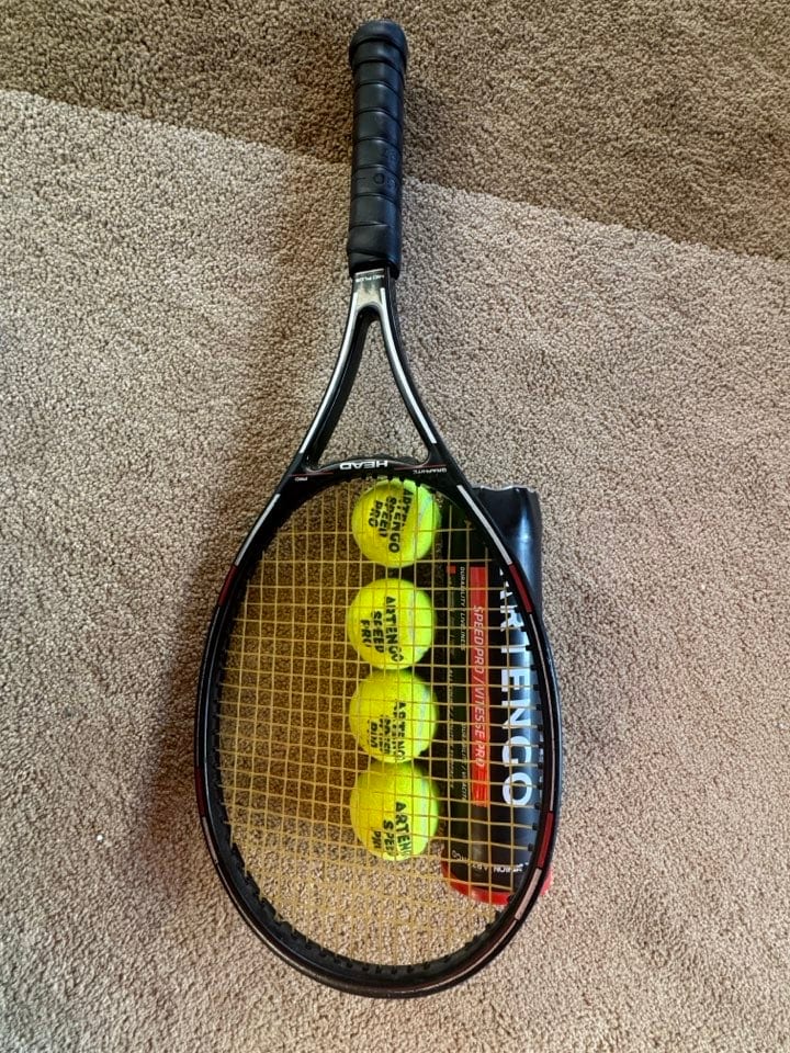 Tenis Raketi ve Topları