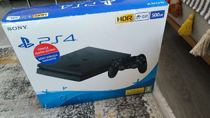 Playstation 4 Oyun Konsolu